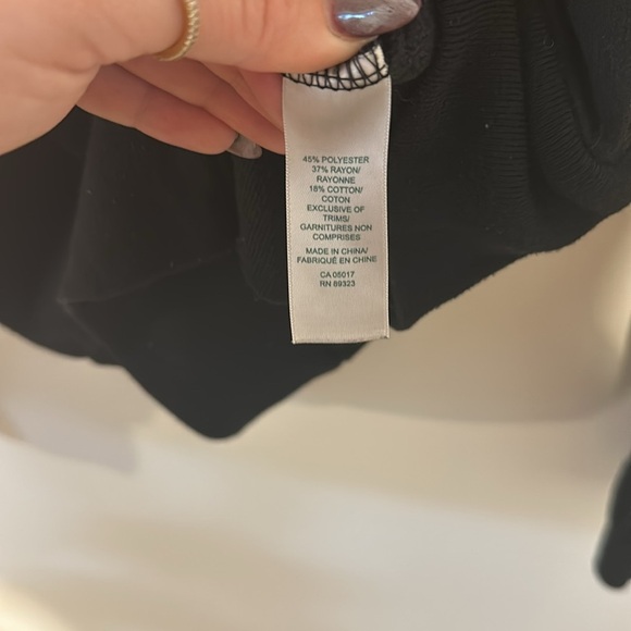 Black Roots 1/4 Zip Sweater - Picture 9 of 9